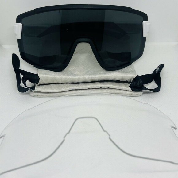 Smith Wildcat Sunglasses - Matte White and Black Sunglasses Oversized - Picture 7 of 8